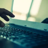 Youtuberになりたい人必見！アップロードすると違法になる動画とは？